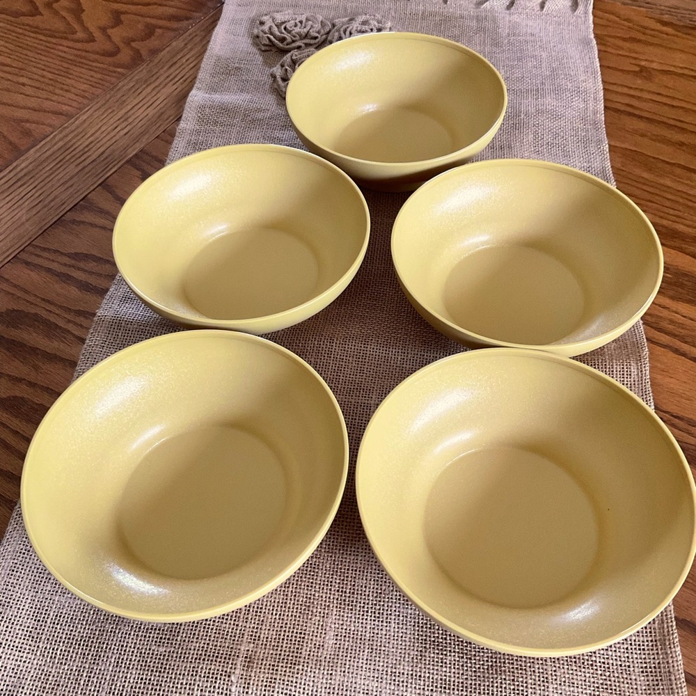 Tupperware Bowls - Set of 5